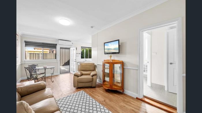 Fitzroy Cottage one bedroom CBD accommodation