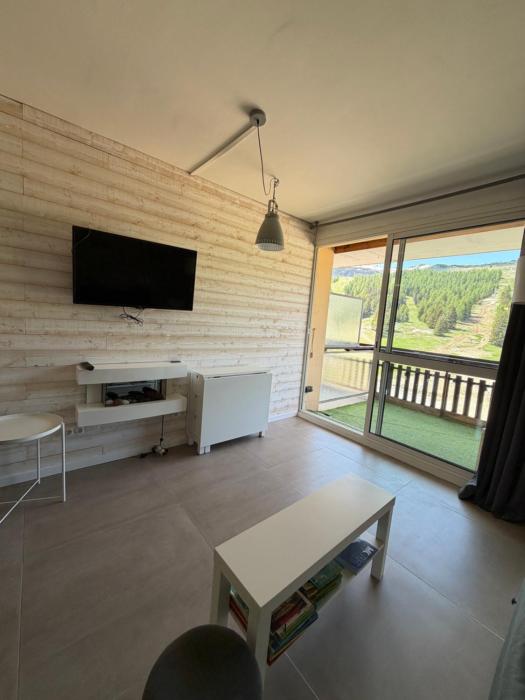 Appartement Sud Bois dAurouze pied des pistes