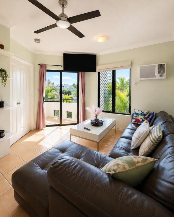 Unit 10 at City Plaza Apartment Cairns 2 bedrooms