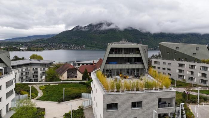 Appartement dException between lake and mountains