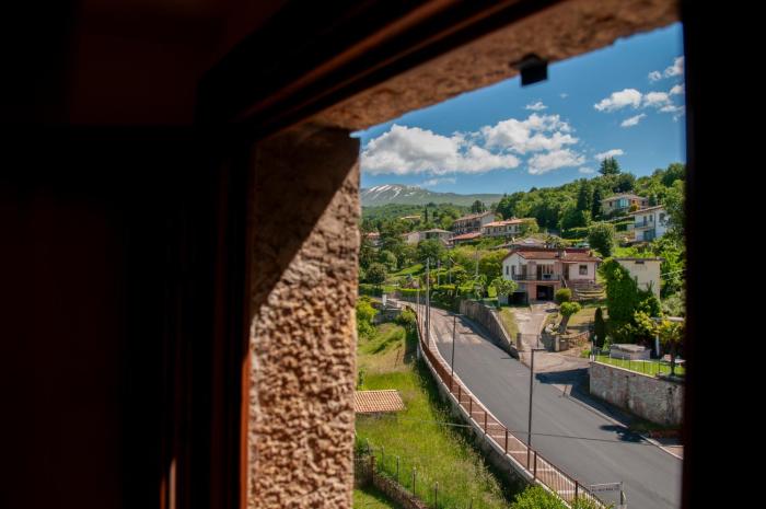 La casetta dei nonni - Parcheggio Gratuito, Lago di Garda - Vista sul Monte Baldo