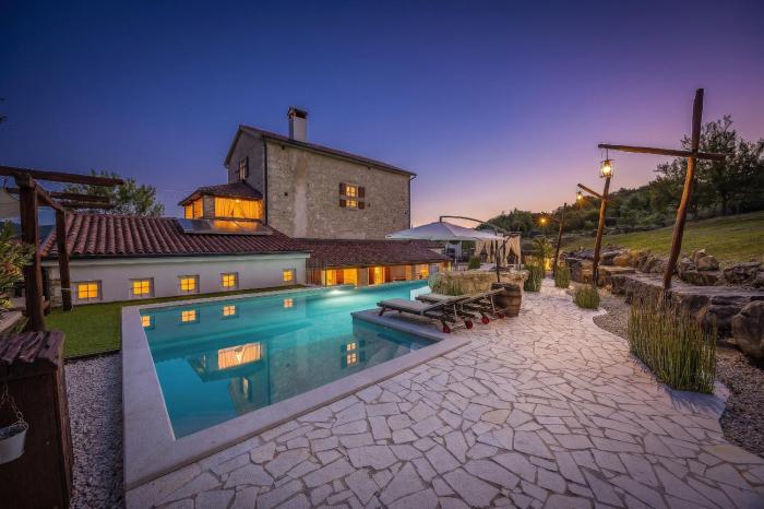 Villa Blazeni Miroslav Bulesic in Central Istria for 8 people with private heated pool and sauna