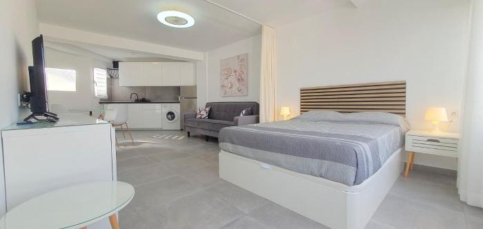Studio Loco Beach