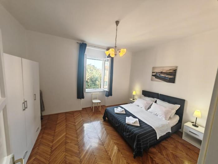 Apartment near Center