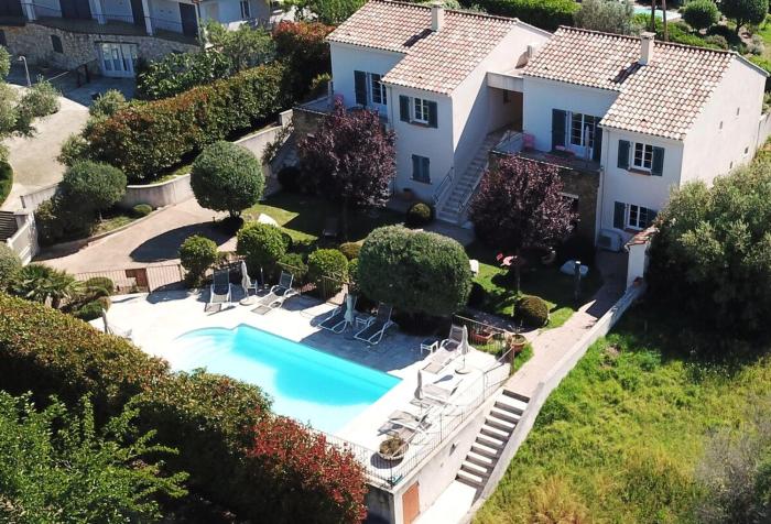 Acqua è Terra avec piscine et jardin à 350m du centre de Saint-Florent