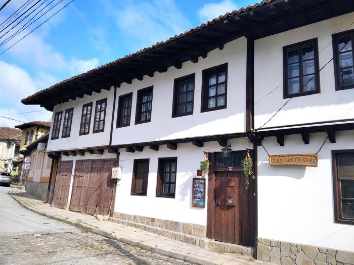 Razsukanova house , Разсукановата къща