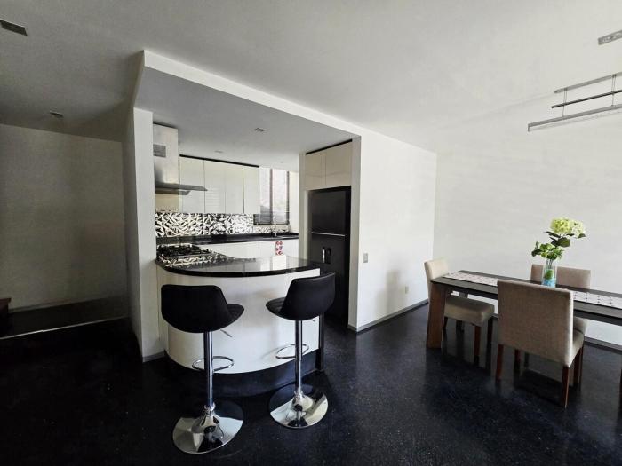 Lujosa casa en Del Valle, 10 personas, garage, jacuzzi y roof garden con asador