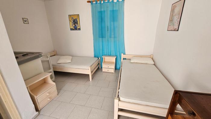 Small Apartments Rooms Only