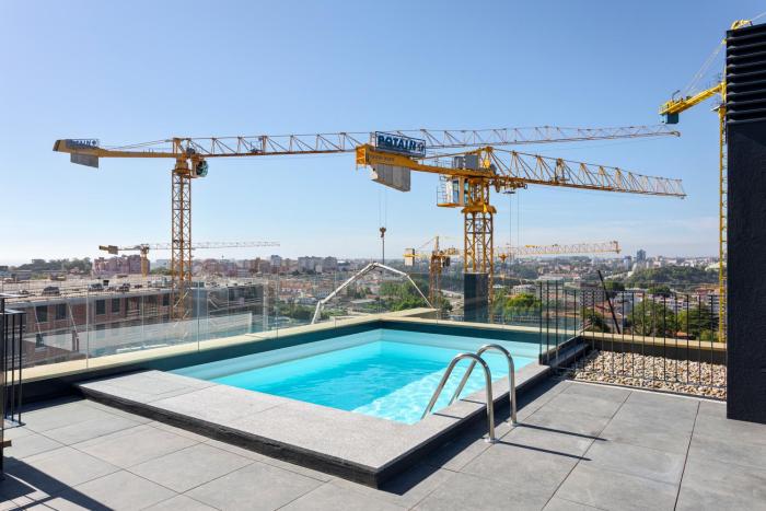 Modern Porto Retreat by HostWise