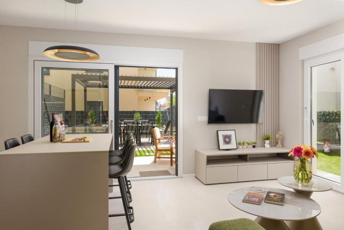 DalmaVita - Luxury Apartment with Private Garden, Just 5 Min Walk to Trogir UNESCO Heritage Center