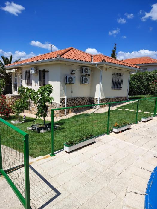 Chalet familiar con Piscina en Casar de Escalona,lugar ideal para visitar Puy du Fou