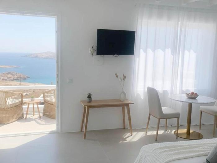 Seaview Retreat Facing the Aegean