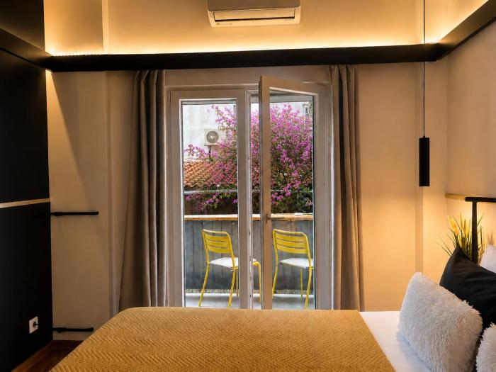 Chic Athens Suite Modern & Central
