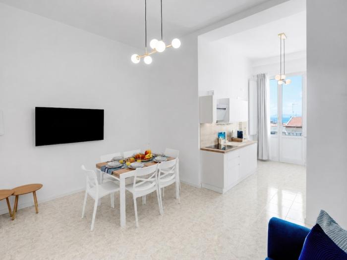 Sorrento Skyline 3BR Apartment Seaview Terrace