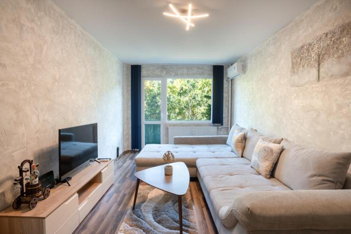 Rossis Apartment 22