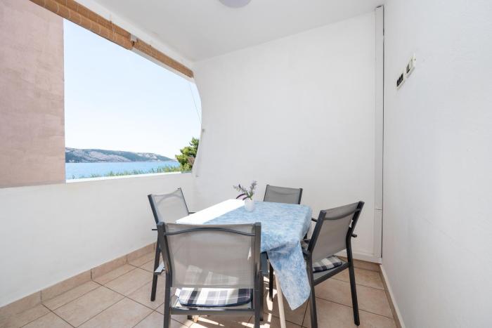 Apartment Stara Novalja 6301b