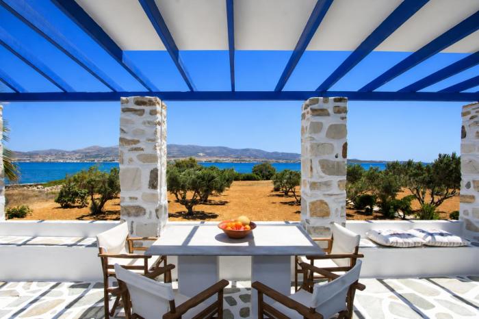 Beachfront - Traditional Greek Villa