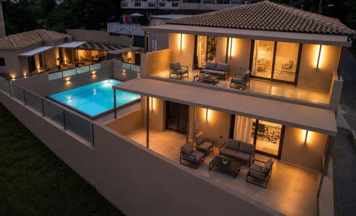 VITHΟS SUITE Luxury Living
