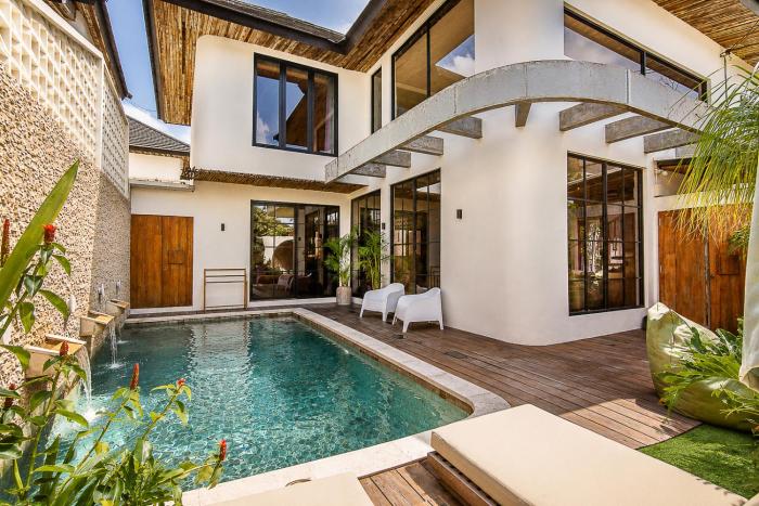 Elegant 4BR Seminyak Villa, enclosed living,