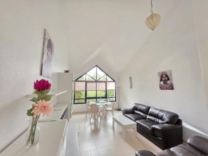 Bright&spacious flat w pool, near La Zenia & Beach