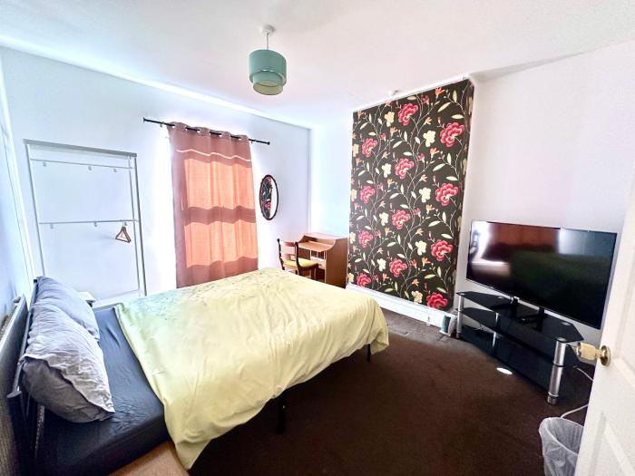 1 Bed & Breakfast West Brom