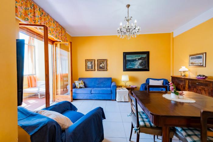 GuestHost - Sea View Europa Apartment