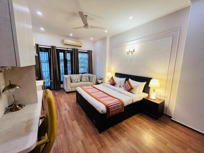 The South Manor Residency Safdarjung Enclave