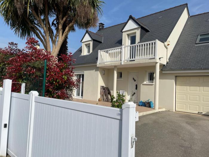 Maison avec balcon