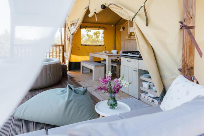 Adriatic Heritage Glamping No1 with Jacuzzi