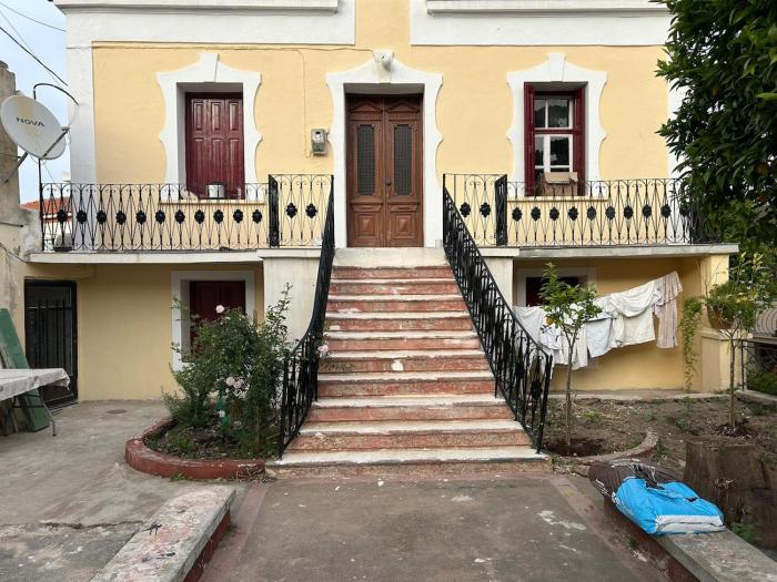 Renovated maison de maître, 15 min walk to the sea