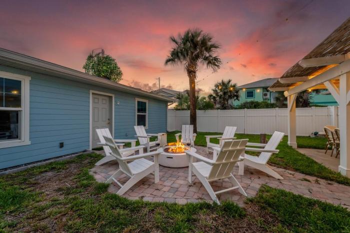 Beachfront Paradise|Surfboards|Golf Cart for rent