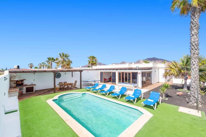Villa Almas Blancas by Villa Plus