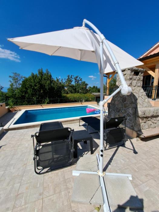 Villa Tijana mit Pool und Meerblick