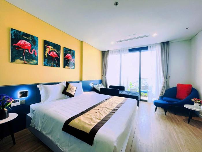 Flamingo Ibiza Hải Tiến - Sea View Retreat