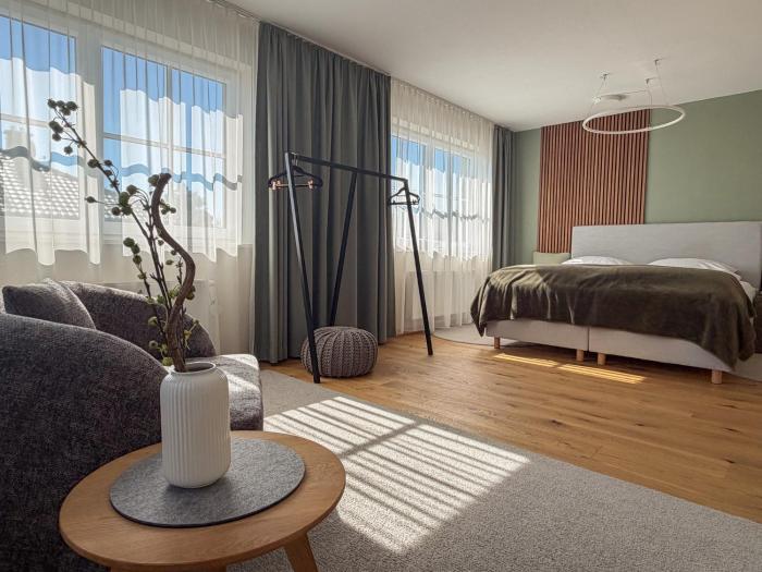 "GLÜCKSMOMENT" - Premium Apartments Seekirchen, beeindruckende Ferienwohnung mit gemeinsam genutzter Poolarea