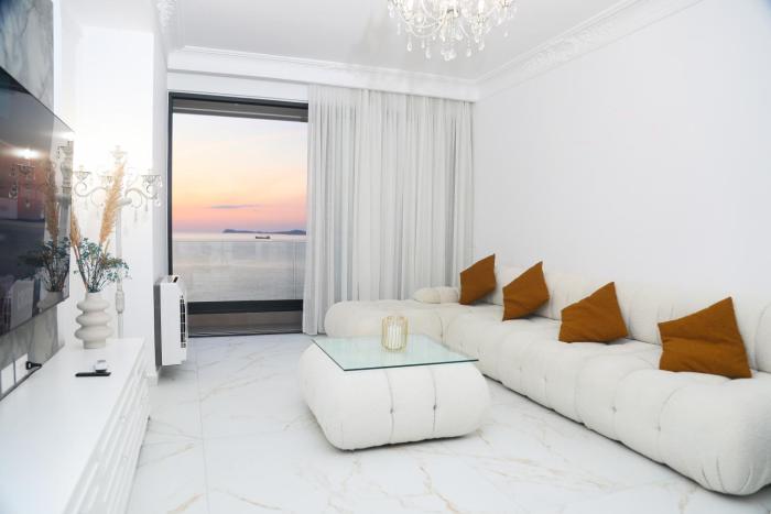 Arbor Luxury Sea View Apartment Vlore