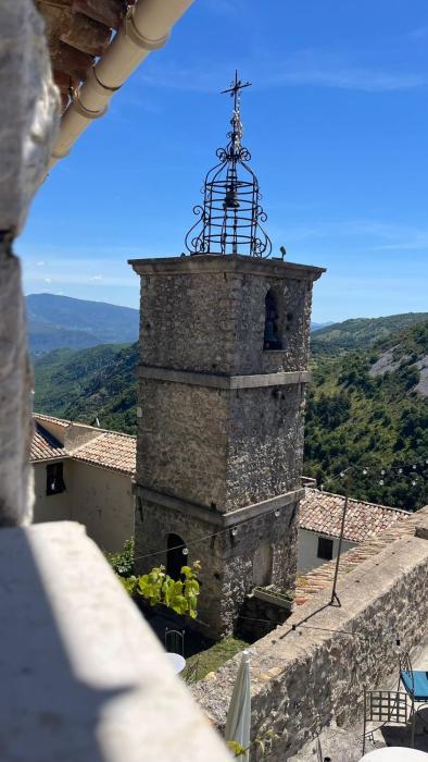 Auberge du Château de Bézaudun Les Alpes