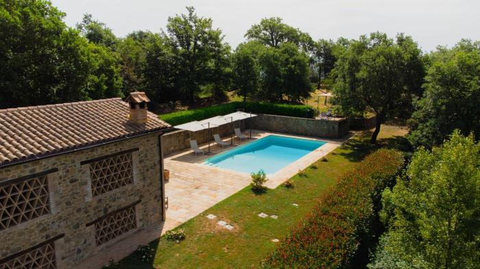 Historic Villa With Pool In Umbrian Hills