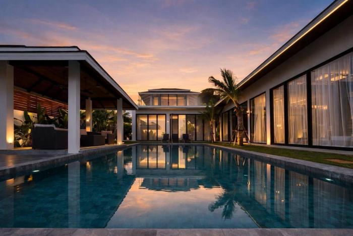 Luxurious 4BR Villa With Pool Gym Sauna Workspace