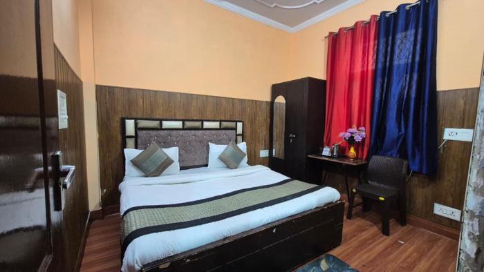 Hotel Prince Residency Near Mayapuri Metro