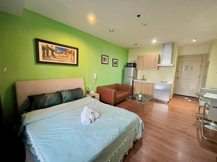 Gramercy Residences with Free Pool, WIFI, Sauna and Gym