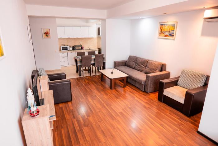 Summerland Lake View Apartament