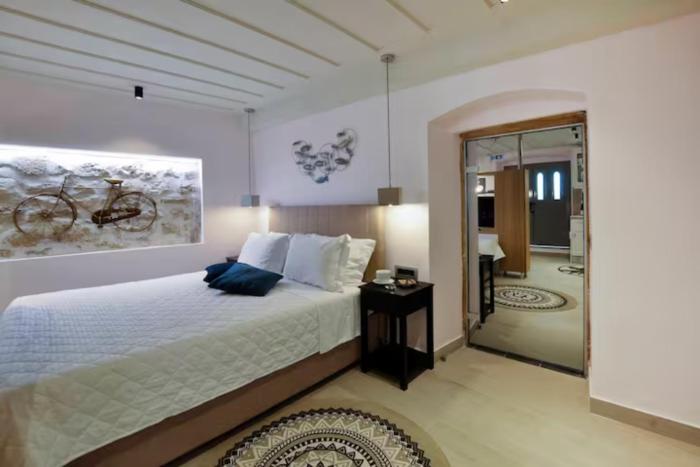 Corfu Old Town Blue Bay Apt by GuestCorfu