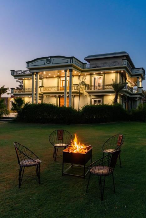 Alaya Stays Gold Palm Resort