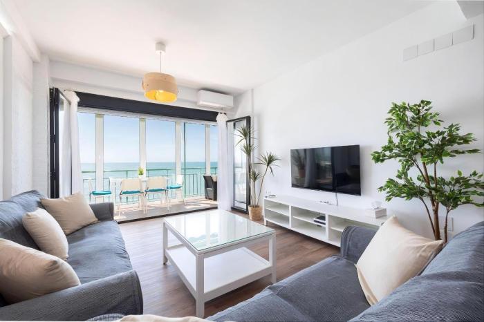 Olimpo BeachFront and Pool Apartment