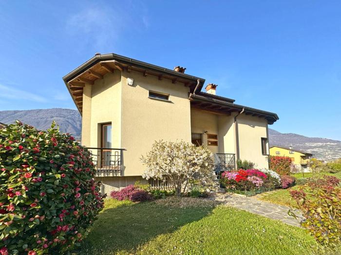 Casa tra Lago e Montagna