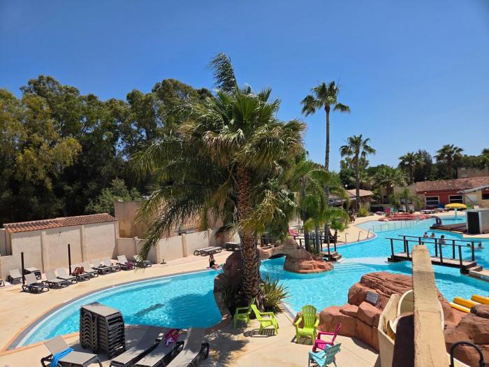 CAMPING 4 étoiles Parc aquatique à 300m de la mer