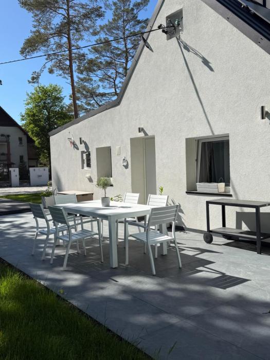 VILLA MARE HOLIDAY HOUSE POBIEROWO Taras Grill Parking