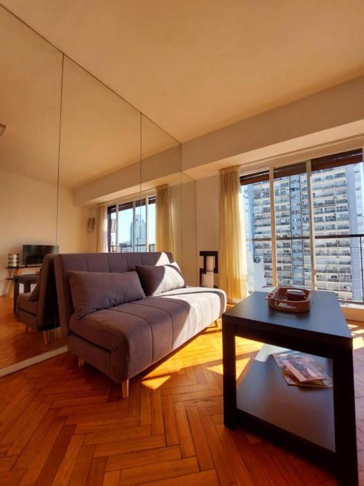 Sun and Comfort in Belgrano - View and Connectivity