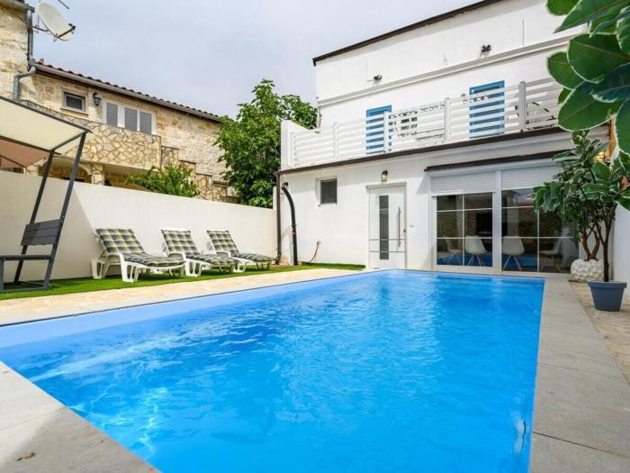 Holiday home in Porec with swimming pool